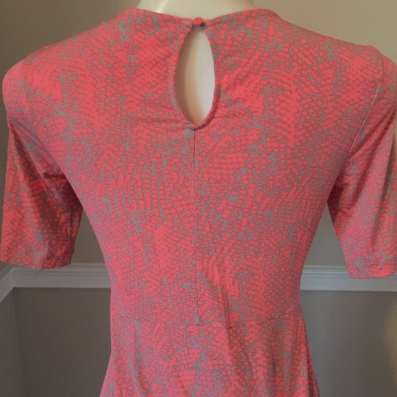  LIKE NEW - Pink & Grey Soft Body Hugging Dress - Picture 5 of 7